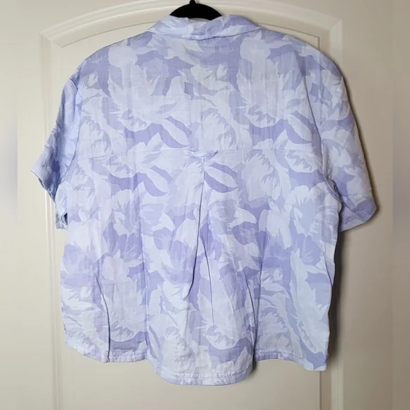 COLUMBIA Holly Hideaway Breezy Short Sleeve Top - Size L - Light Blue (NWT) - Picture 9 of 14